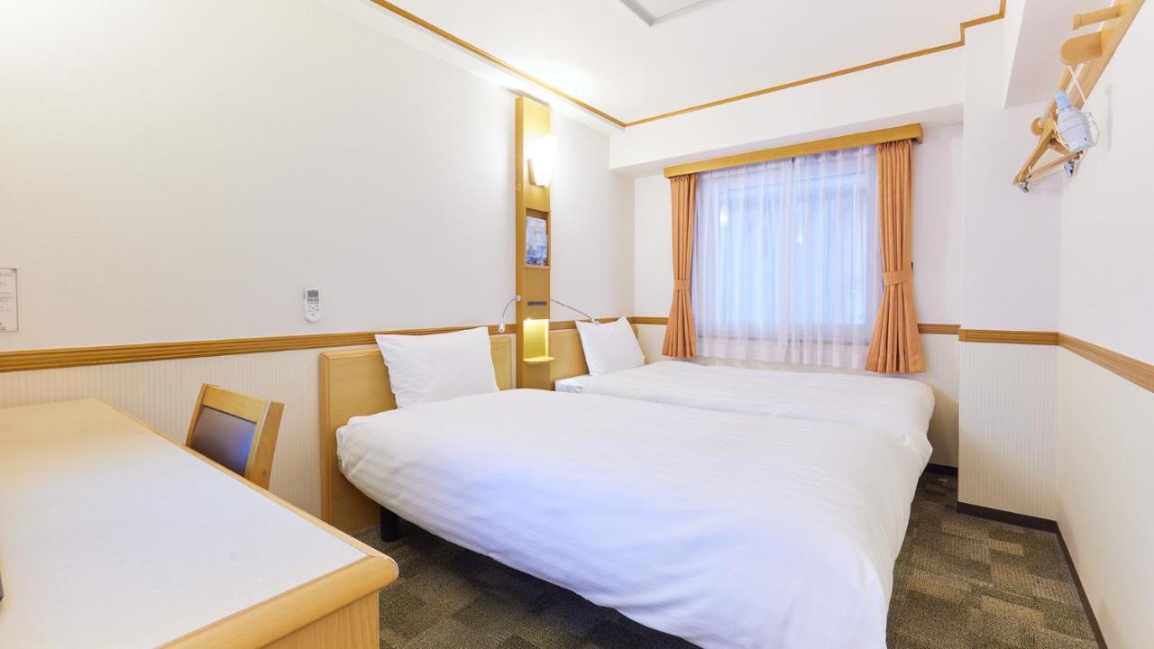 Toyoko Inn Tokyo Ikebukuro Kita-Guchi No.1 Exterior photo