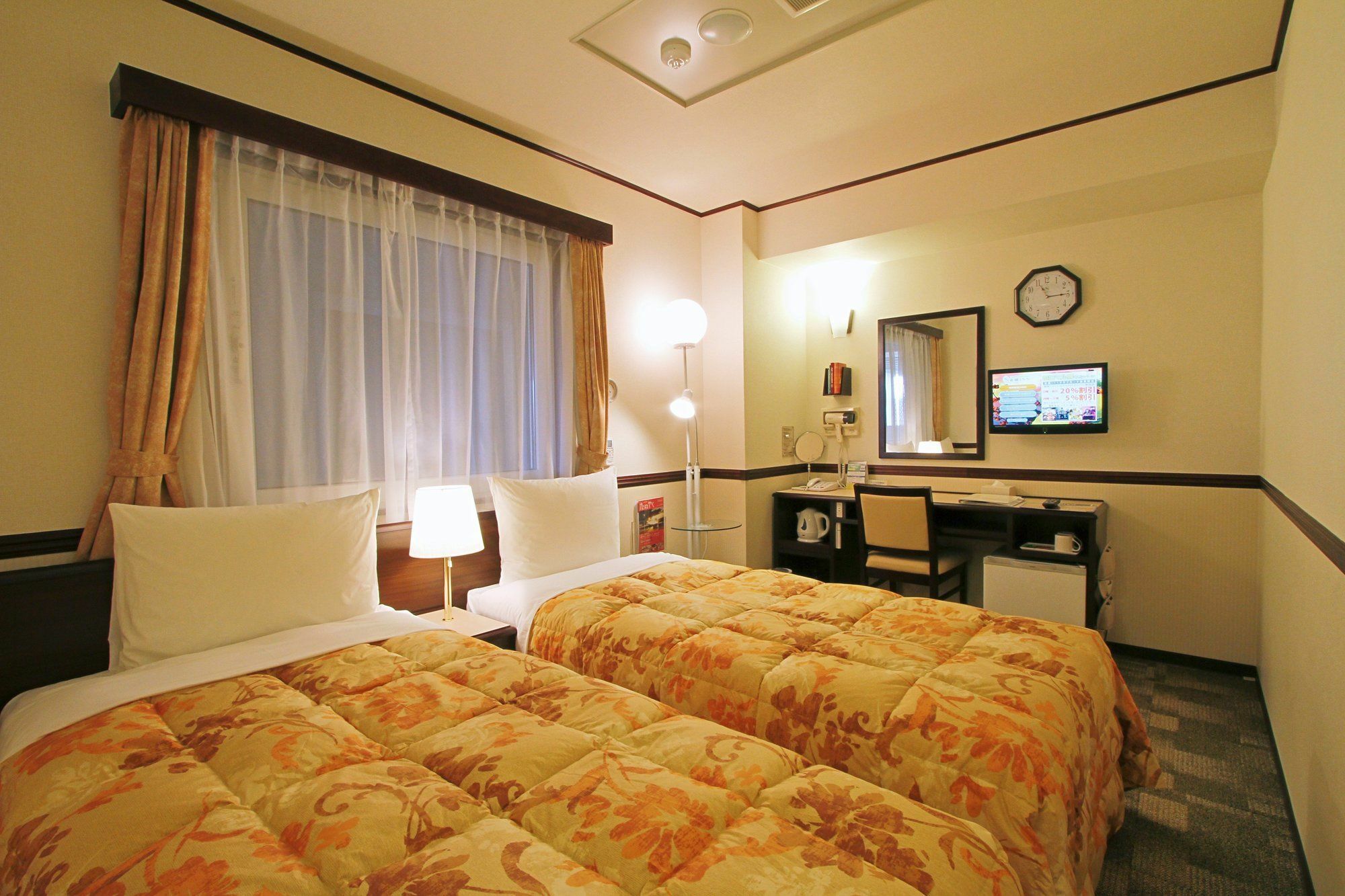 Toyoko Inn Tokyo Ikebukuro Kita-Guchi No.1 Exterior photo